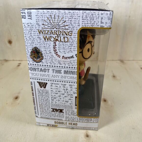 Harry Potter Hogwarts Gryffindor‎ Bobblehead with Scarf and Wand New in Box - Picture 4 of 6